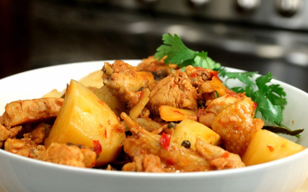 Stewed Chicken with potatoes, Sichuan flavor 川味红烧鸡